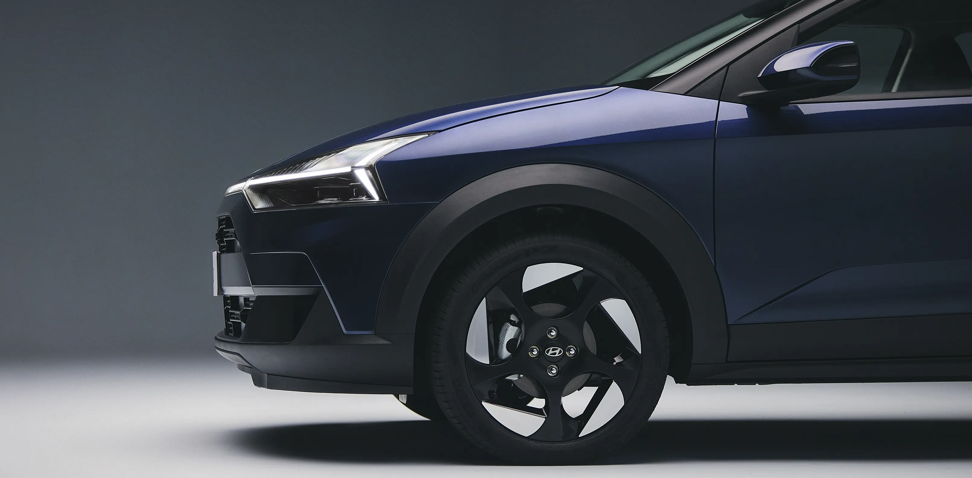 Rodas diamantadas do Novo Hyundai i20 em visão lateral. 