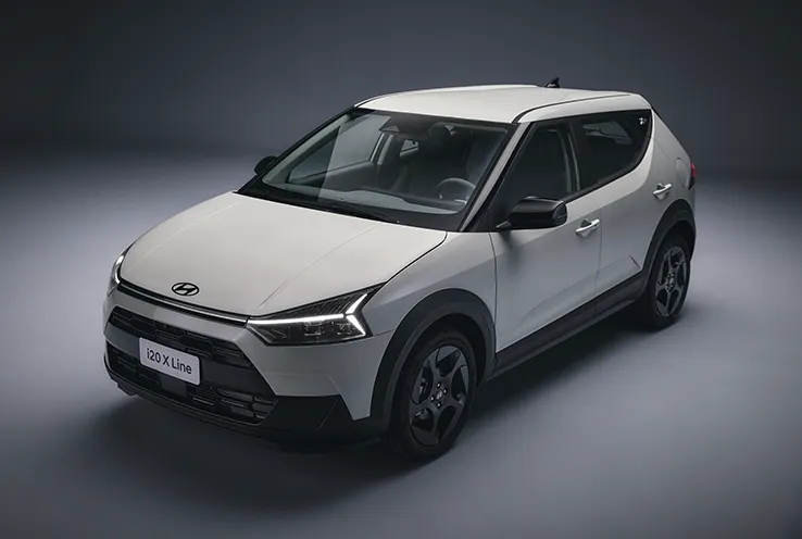 Rodas de liga leve do Novo Hyundai i20 X Line com acabamento em preto brilhante de 17".