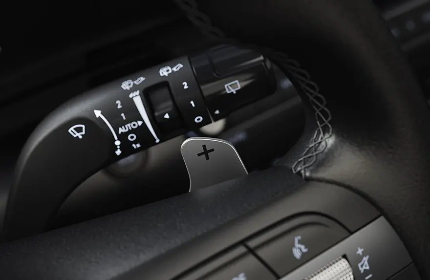Paddle shifter da função E-Shift do KONA Híbrido.